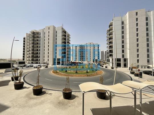 Cozy One Bedroom Apartment with Swimming Pool for Rent located at Waters Edge, Yas Island, Abu Dhabi