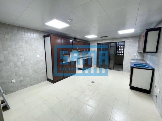 Spacious 3 Bedrooms with Maid's Room Apartment for Rent in Corniche Road, Aby Dhabi