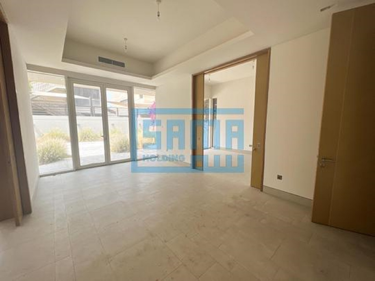 Luxurious Commercial Villa with 6 Bedrooms for Rent located in Al Nahyan Area, Abu Dhabi