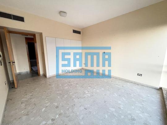 Spacious 3 Bedrooms with Maid's Room Apartment for Rent in Corniche Road, Abu Dhabi